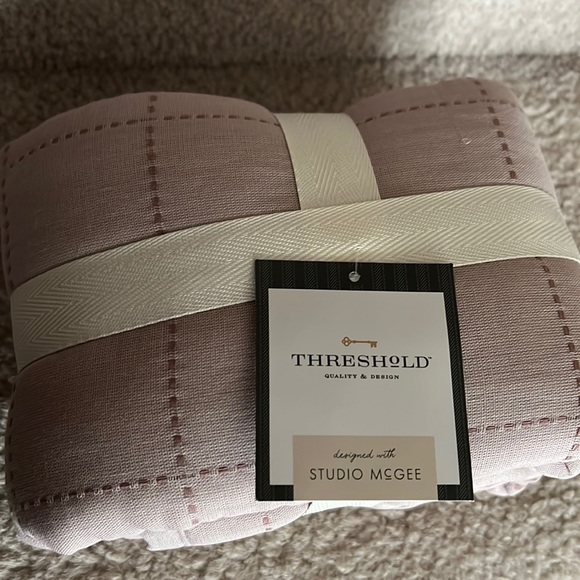 Threshold Bedding Nwt Threshold Designed By Studio Mcgee Euro Sham